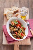 Sizilianische Caponata mit Kapernäpfeln