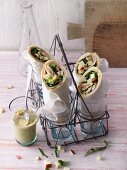 Turkey breast wraps with apple, romaine lettuce and cashews (Sirtfood)