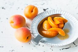 Apricot and white wine sauce with vanilla