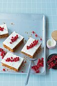 Redcurrant and nut cake (lactose-free, gluten-free and sugar-free)