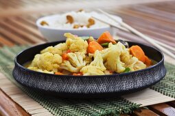 Cauliflower curry with carrots and ginger