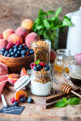 Muesli with yoghurt and berries