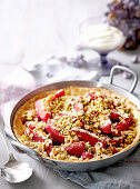 Crumble Pie mit Quitten und Pistazien