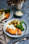 Breaded pork with mushroom sauce