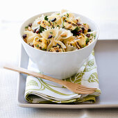 Pasta salad with grilled pumpkin and courgettes