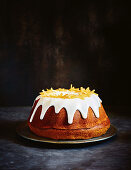 Light ginger and honey cake with stem ginger icing