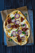 Flatbread with red onions