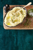 Cremiges Knoblauch-Kartoffelpüree mit Thymian und Olivenöl