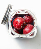Spiced preserved plums