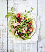 Salmon and asparagus salad with radishes and beetroot (low carb)