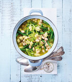 Green and white bean stew (low carb)