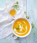 Carrot and yoghurt soup (low carb)