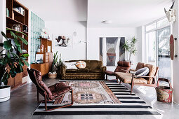 Lounge with vintage seating