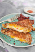 Cheese toasts (mozzarella, cheddar and butter) served with sun dried tomatoes