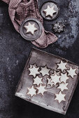 Cinnamon stars with icing