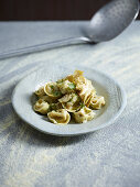 Ravioli mit Artischocken-Minze-Füllung