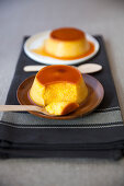 Crème Caramel aus Parmesan und Kürbis