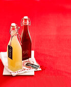 Himbeer-Cordial und Lychee-Cordial