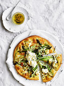 Asparagus and ricotta pizza blanche