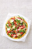 Pizza mit Pancetta und gebratenen Tomaten (glutenfrei)