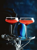 Strawberry Gin Martini im Glas mit Zuckerrand