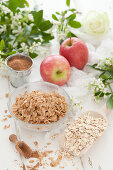 Breakfast Spelt Flakes with Oats and Apples