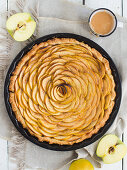 Apple tart with caramel sauce (seen from above)