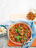 Fleischbällchen mit Kichererbsen, Tomaten und Spinat (Indien)