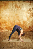 Virabhadrasana I-Flow (yoga position)