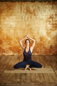 Prayer squat (yoga exercise)