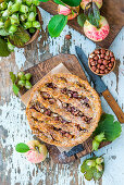 Apple and hazelnut pie with honey