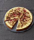 Beetroot cheesecake with crunchy walnuts