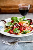 Tagliatelle with tomatoes and basil