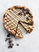Cheesecake with chocolate, rum and raisins