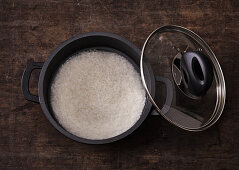 Soaking rice