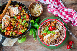 Wholegrain pasta with vegetables and chicken