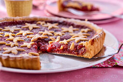 Rhubarb and raspberry tart