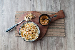 Spaghetti with walnut pesto