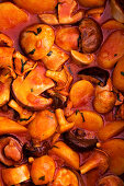 Herbstliches Kürbis-Wurst-Gulasch mit Pilzen