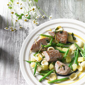 Tuna salad with green beans, orecchiette and potatoes