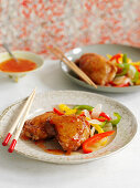 Chicken thighs with peppers and chilli sauce (China)