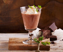 Spiced chocolate with cream, chilli and mint