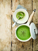 Creamy leek and bean soup