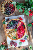 Quark pie with different types of currants