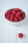 Frische Himbeeren im Schälchen