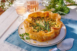 Tarte corolle with asparagus and peas