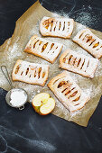 Vegan apple bags with puff pastry