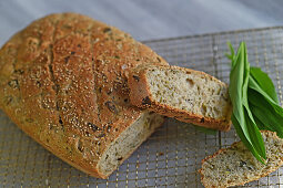 Wild garlic spelt bread