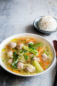 Chinese meatball soup