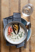 Fischsuppe mit Garnele und Miesmuschel, Schweden